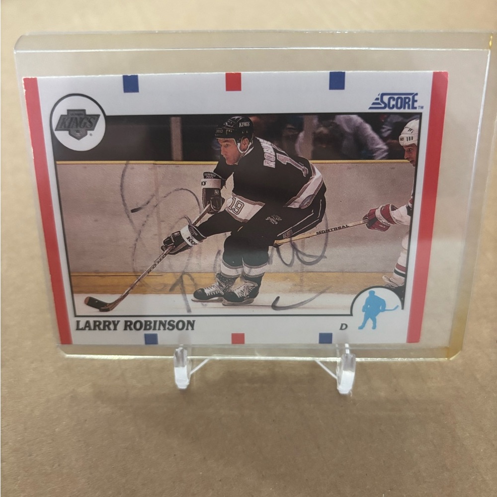 Autographed Larry Robinson NHL‎ Card